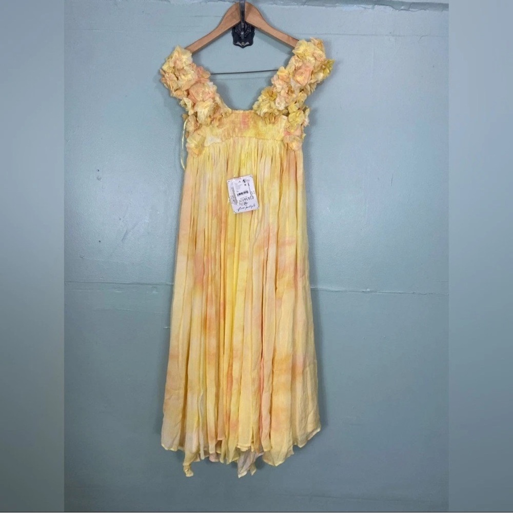 Free‎ People Mango Mambo Maxi Dress Floral Applique 3D Yellow Medium FLAWED - Picture 6 of 11